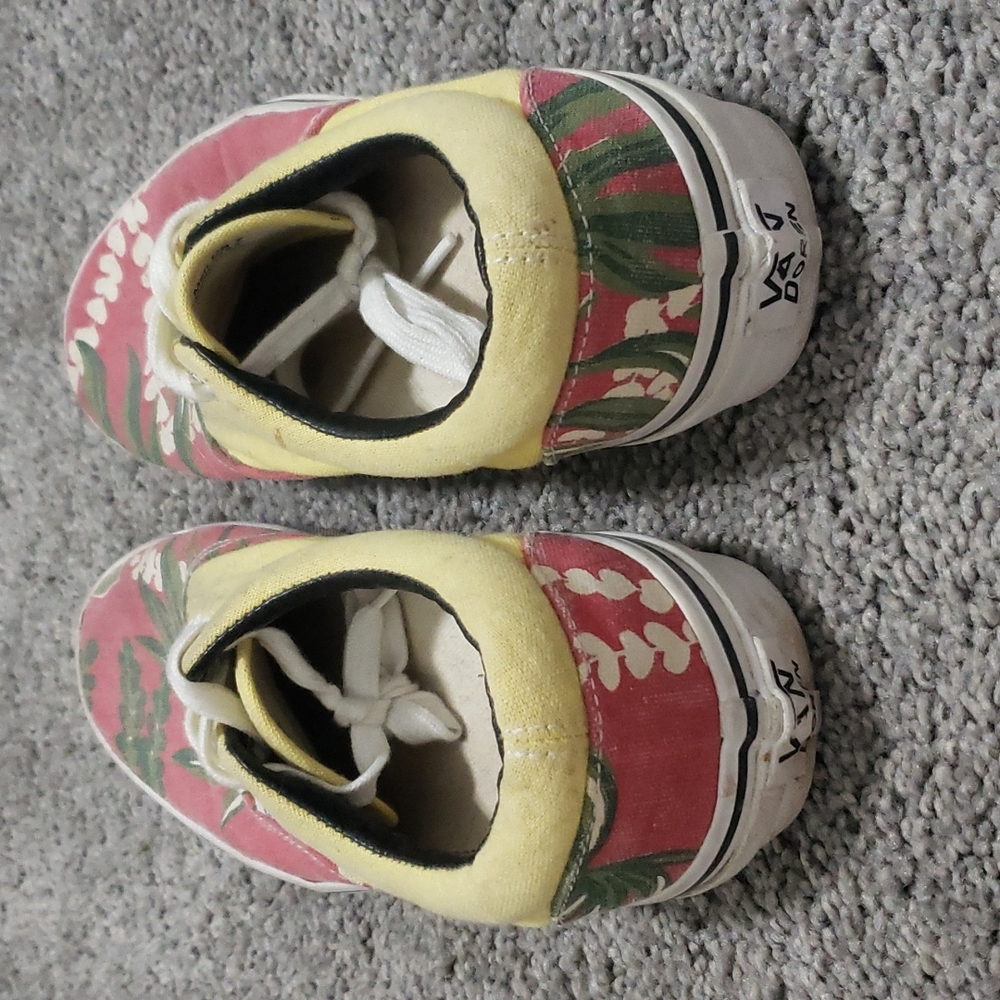 vans! - Picture 4 of 5